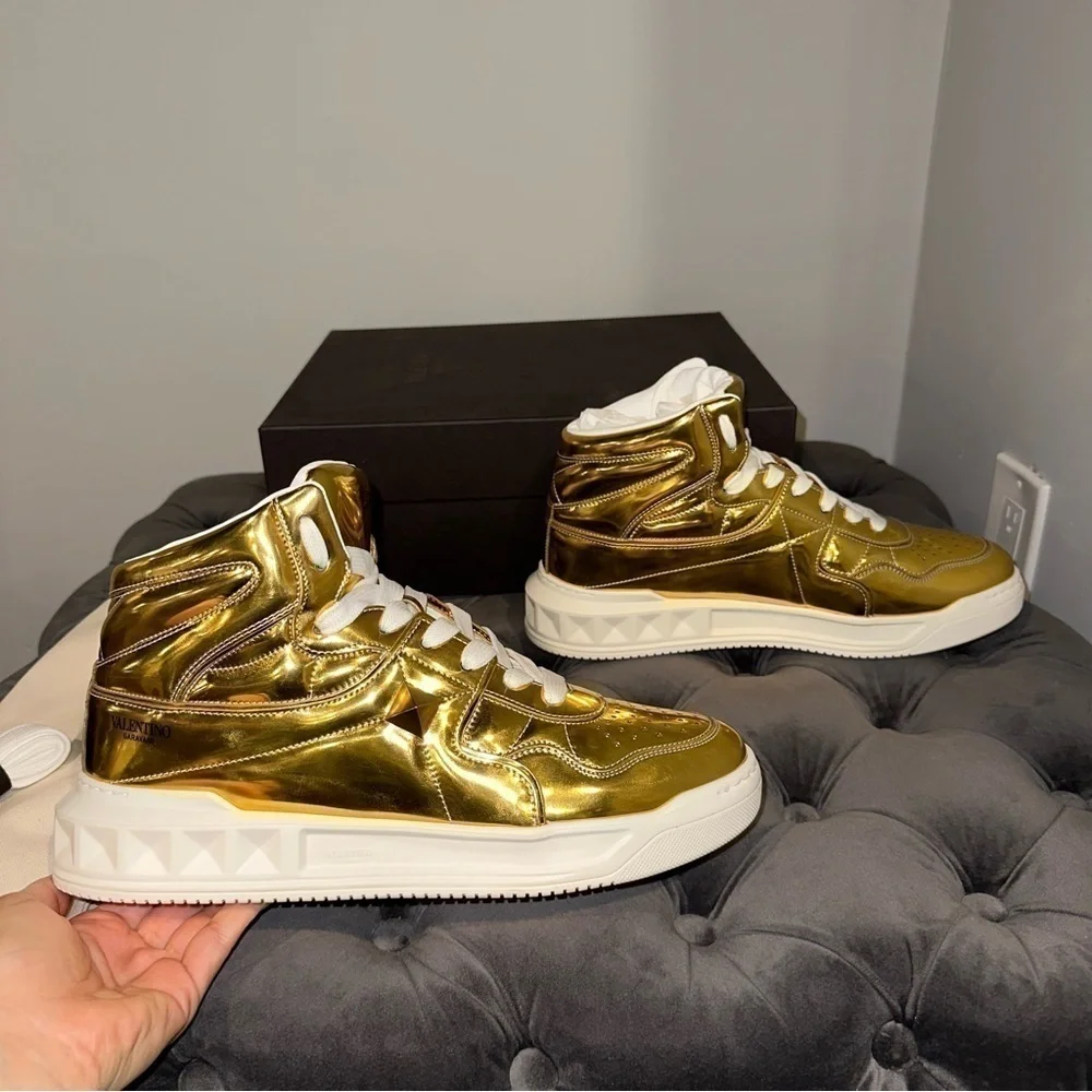 New Size 43 Valentino Garavani Gold Metallic-effect Lace-up Sneakers